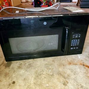 GE Brand NEW Microwave